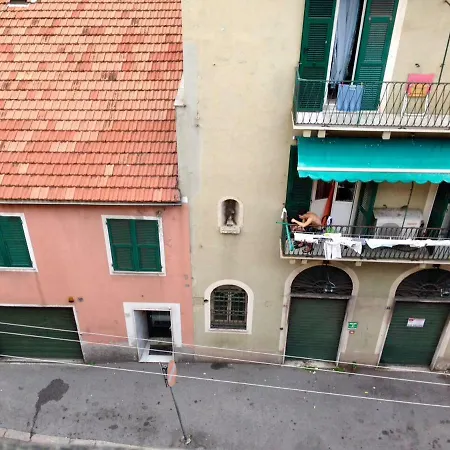 Una Stanza In Un * Genoa